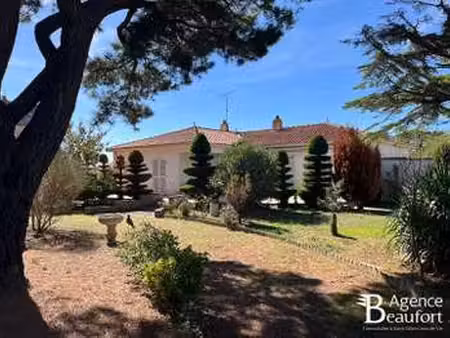 vente maison à bretignolles-sur-mer (85470) : à vendre / 146m² bretignolles-sur-mer