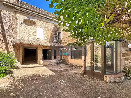 propriété de caractère à rénover avec terrasse -47300 villeneuve sur lot