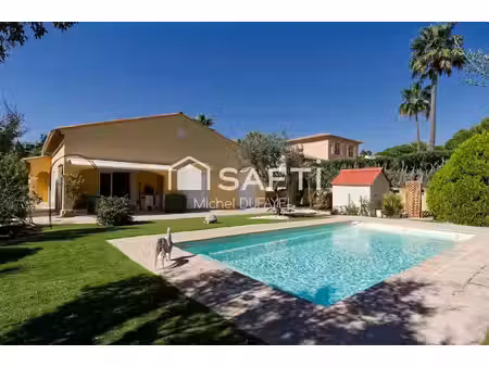 vente maison 5 pièces 133 m² fréjus (83600)