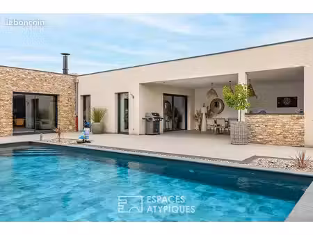 maison 8 pièces 260 m²