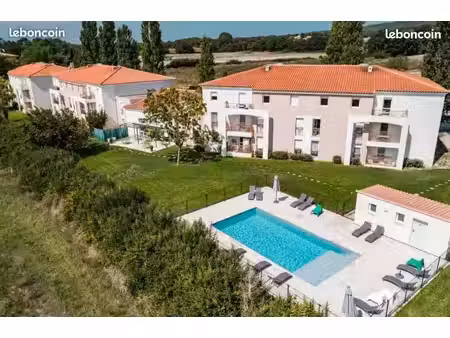 studio avec piscine à 2 min iae puyricard
