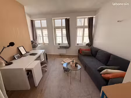 studio 1 pièce 25 m²