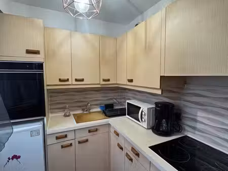 studio meublé 30 m² – fréjus plage – 100 m de la mer