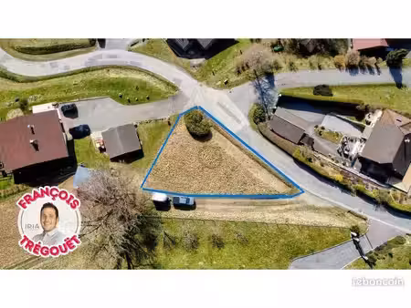 terrain 724 m² saint-sigismond