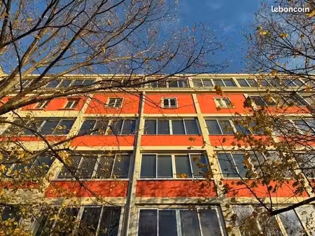 bureaux 50 m²