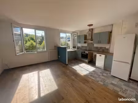 59,43m2 lumineux appartement t3 à versailles saint louis