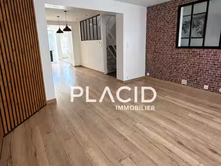 a calais - maison renovee 2 chambres + cave + jardin