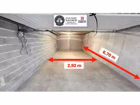 saint-raphaël ilôt marine - grand garage 19,5 m² env. - electrifie- facile d'accès