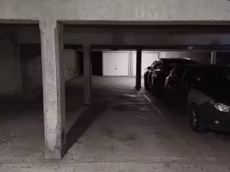 place de parking souterrain sécurisé gare evry bras de fer rer d