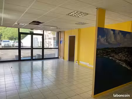 local commercial 203 m² le lamentin