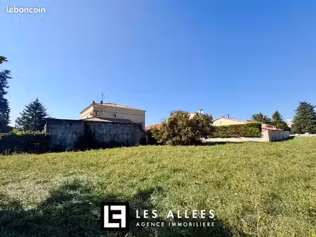 terrain 885 m² montelimar