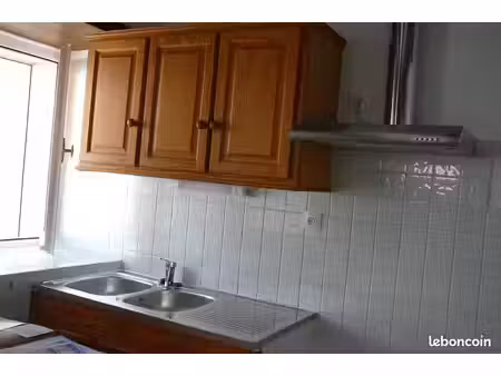 a louer petite maison de ville