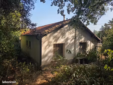 maison à rénover avec jolie jardin