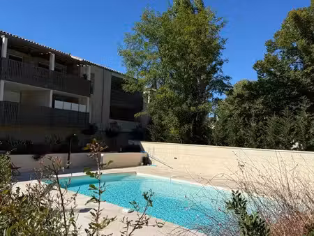appartement t2 piscine uzes