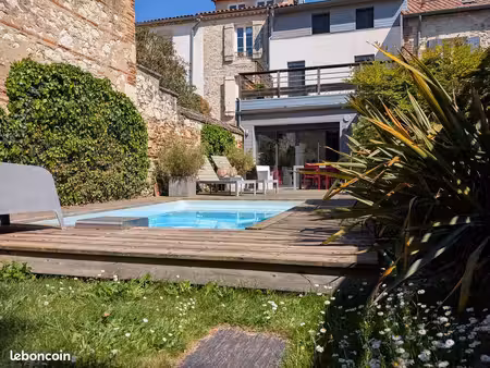 particulier vend maison de ville entièrement rénovée