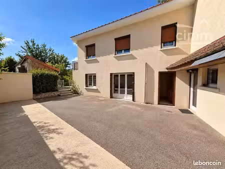 maison 5 pièces 101 m²