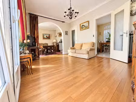 maison 3 chambres, jardin 90m², garage. combles aménageables