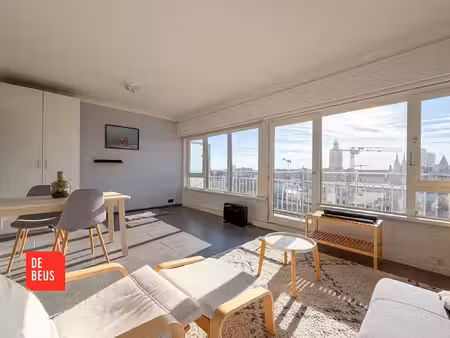 zonnige studio met open zicht en terras op topligging in oostende