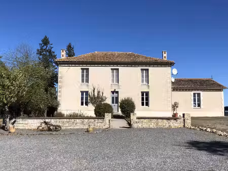 magnifique manoir, décoré avec soin, avec possibilité d'annexe