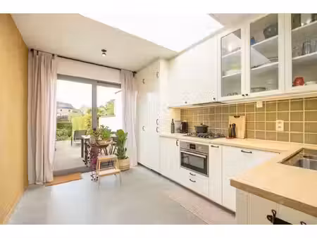 wij bieden u een andere kijk op vastgoed.
