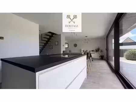 architecture unique pour cette contemporaine de 197 m²