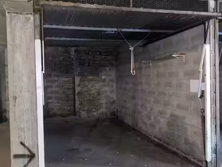 location parking 14m2 marseille 5eme (13005) - 115 € - surface privée