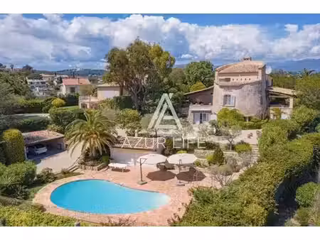 villa de luxe de 6 pièces en location vallauris, france