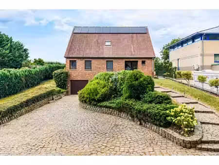 villa à vendre avec garage et terrasse , gembloux (vbe72109)