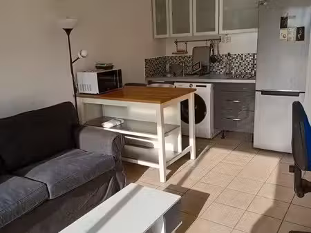 beau t2 meublé 31m² avec grande terrasse 15m²