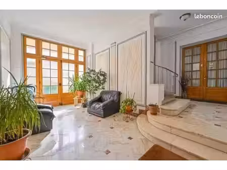 beau studio meublé 24m² lumineux, rénové et équipé