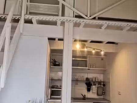 studio dans maison ancienne