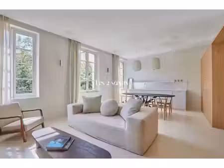 appartement de luxe à vendre dans le quartier comtale-cente-cours mirabeau