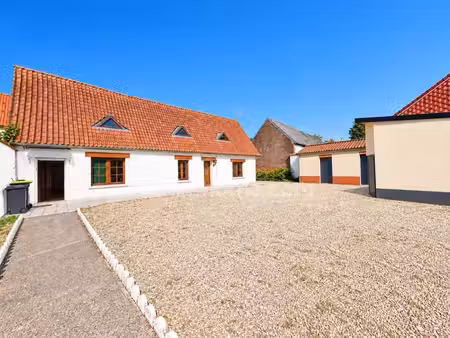maison 132 m² avec dépendances, atelier/showroom et garage double – terrain 1 700 m²