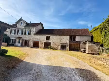 à renover maison 4 chambres à 15 minutes de sarlat