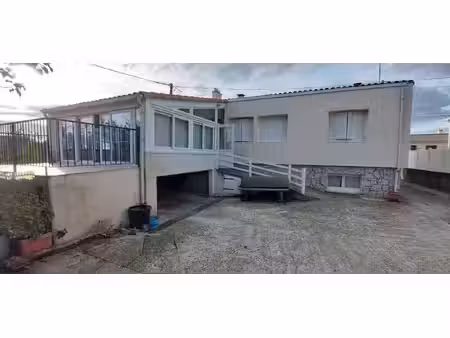 maison à vendre 6 pièces chantonnay (85)