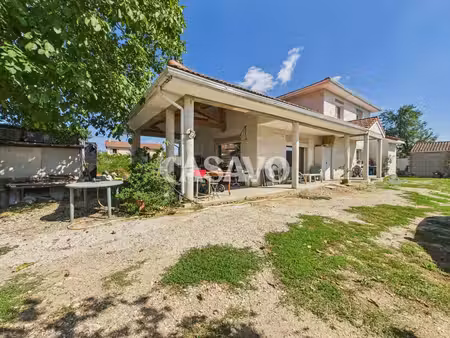 vente maison 10 pièces de 305m² - 38230 tignieu-jameyzieu