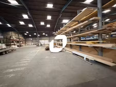 location local d’activités 1800m²