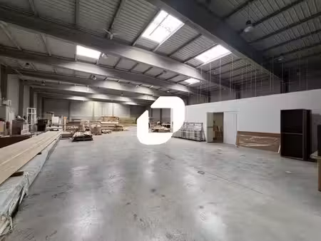 location local d’activités perenchies 59840 2060m²