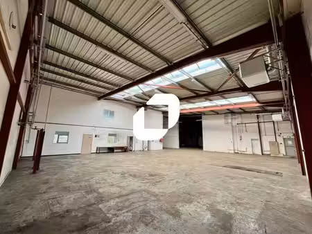location local d’activités mornant 69440 880m²