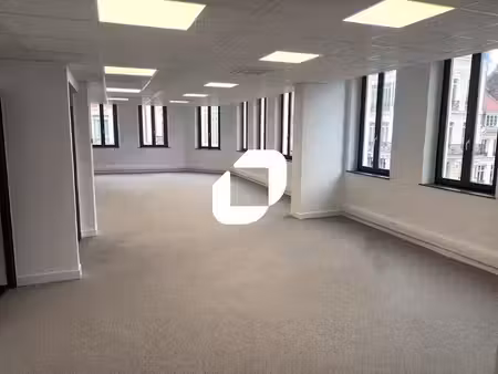location bureaux 260m²