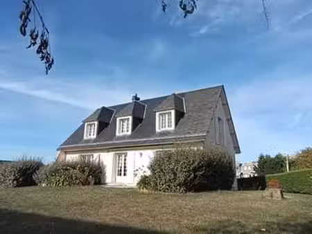 vente maison à granville (50400) : à vendre / 148m² granville