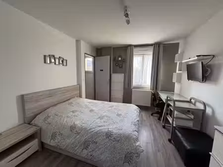 nouveauté - chambre meublée chez l'habitant - au calme :