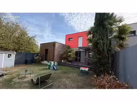 maison contemporaine 5 pièces – 126 m² – au calme