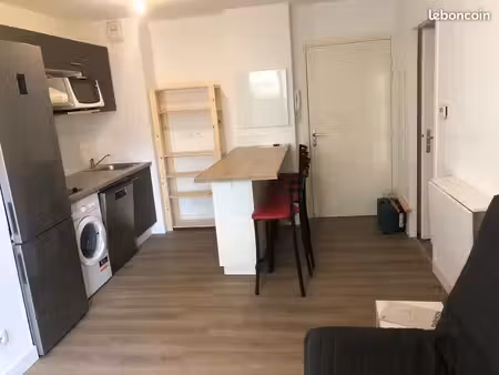 t2 meublé 33 m² terrasse, parking et piscine