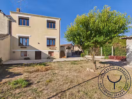 rose, maison individuelle 4 chambres avec garage et terrain