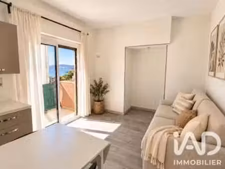 vente appartement 2 pièces bord de mer à fréjus (83370) : à vendre 2 pièces bord de mer / 