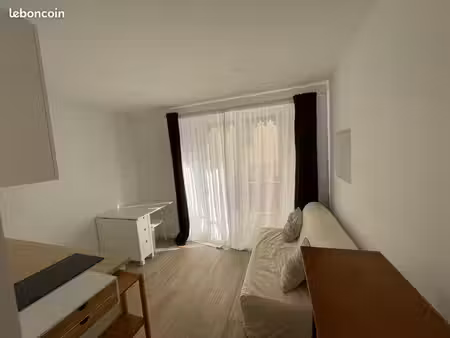 studio renové lyon 2 - place des celestins (hyper centre)