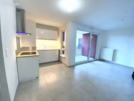 particulier loue appartement f2 dans résidence récente (2024)
