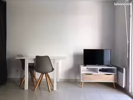 studio meublé 25 m2 avec terrasse