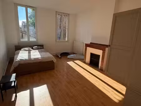 location d’un appartement t3 meublé situé au centre ville de moissac